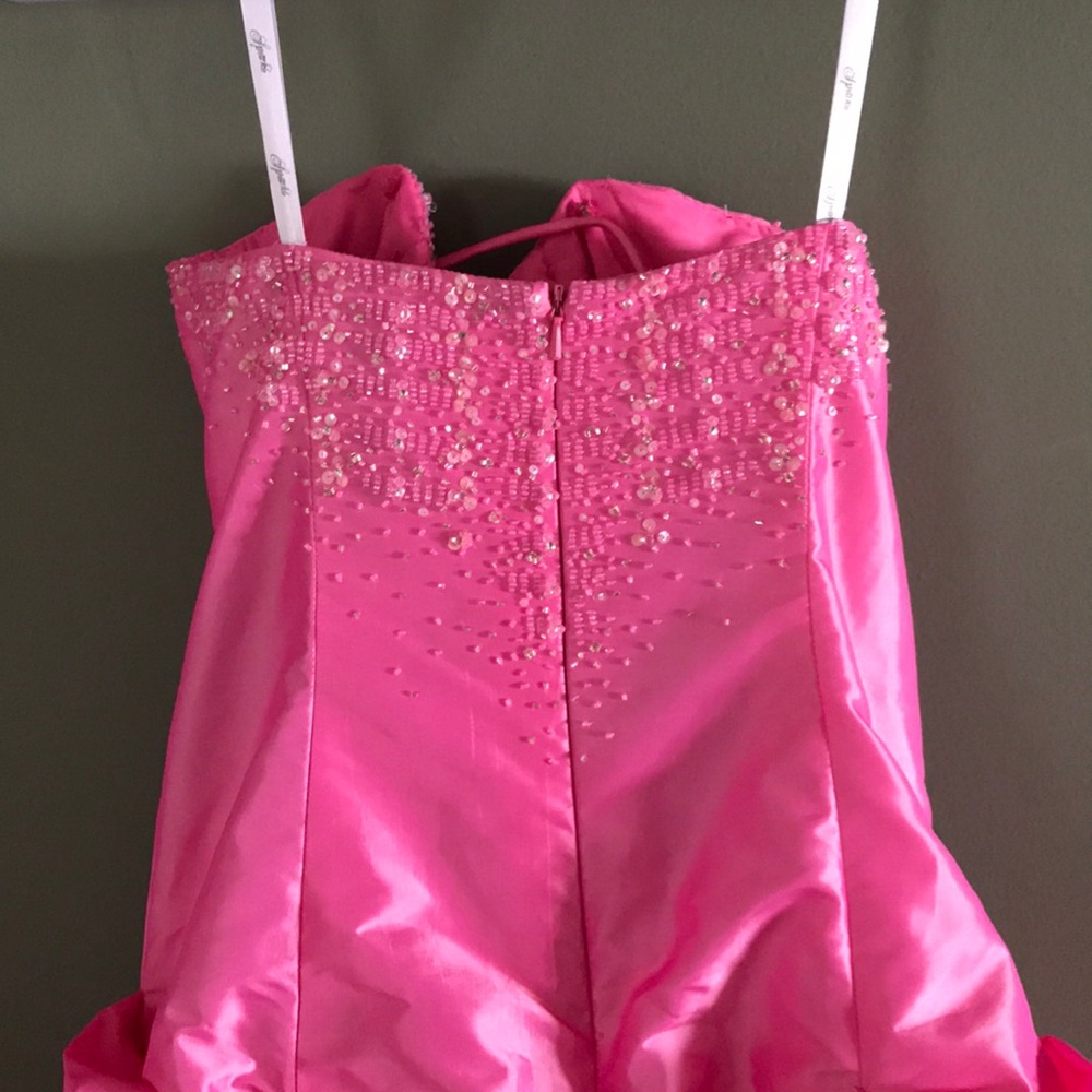 Formal Dress - Picture 3 of 4
